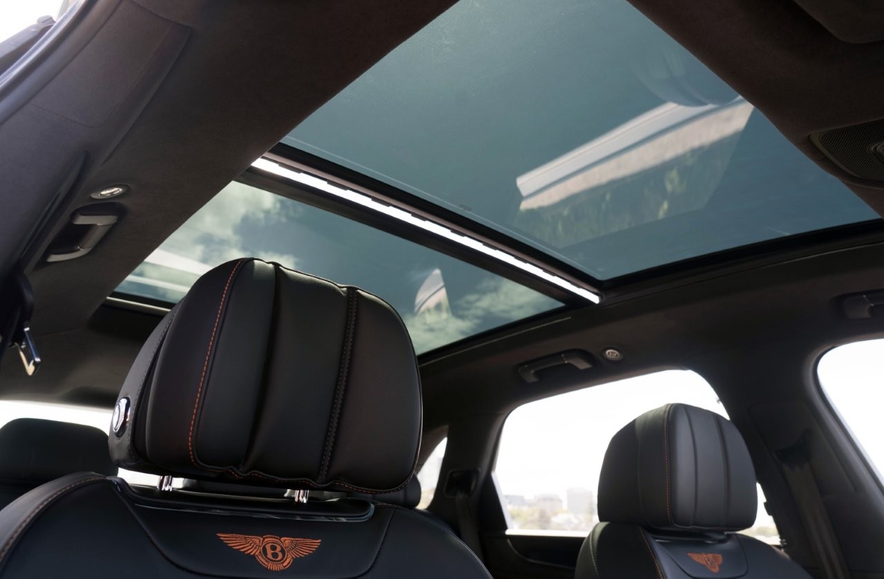 2020 Bentley Bentayga V8 SUV Image 10