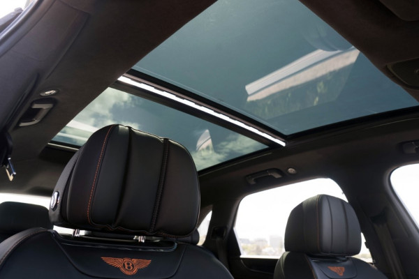 2020 Bentley Bentayga V8 SUV Image 10