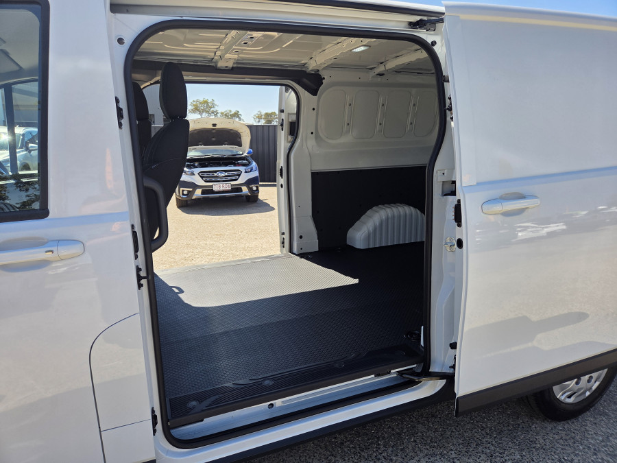 2026 LDV Deliver 7 Van Image 10