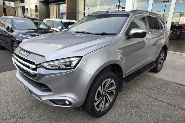 2021 Isuzu MU-X RJ LS-T SUV Image 3