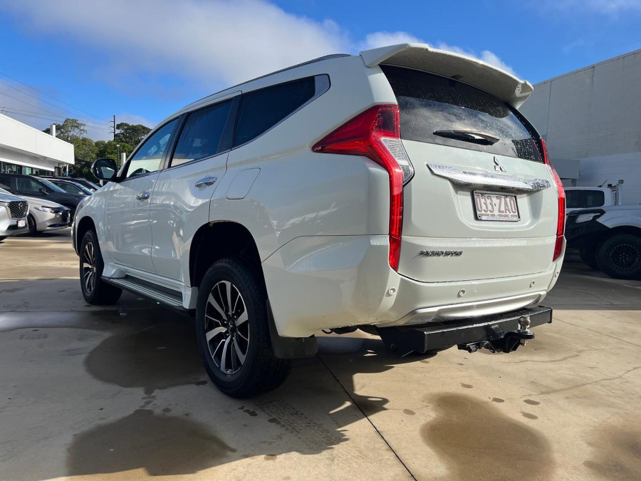 2019 Mitsubishi Pajero Sport QE GLS SUV Image 5