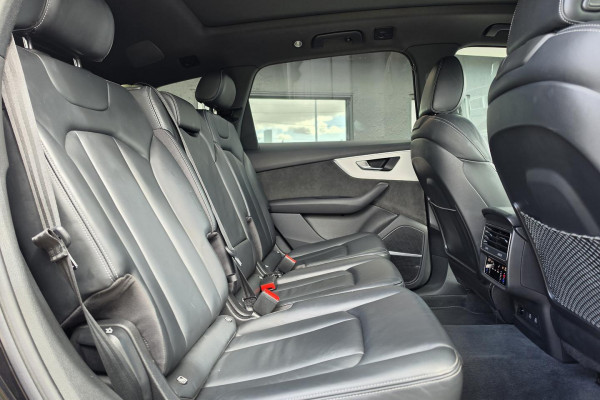 2022 Audi Q7 4M 55 TFSI S line SUV Image 19