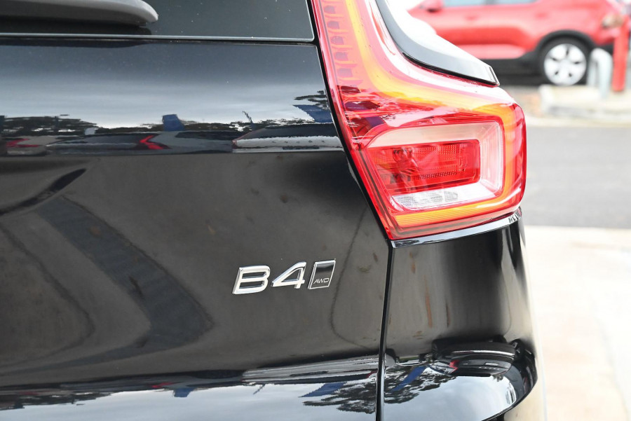 2024 MY25 Volvo XC40 XZ Ultra B4 Bright SUV Image 10