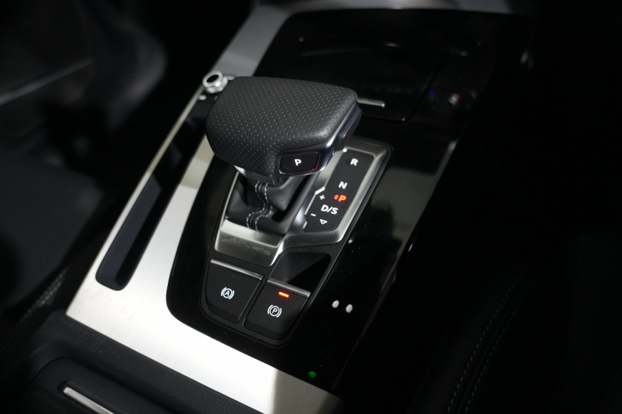 2025 Audi Q5 FY 55 TFSI e S Line SUV Image 19