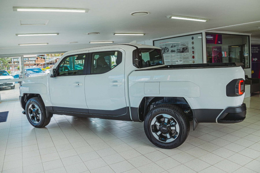 2025 MY26 Kia Tasman TK SX Plus Ute Image 17