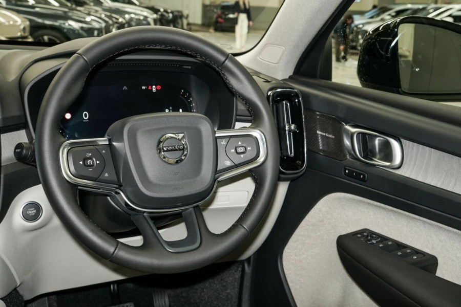 2025 MY26 Volvo XC40 XZ Plus B4 SUV Image 6