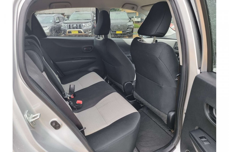 2012 Toyota Yaris NCP130R YR Hatch Image 10