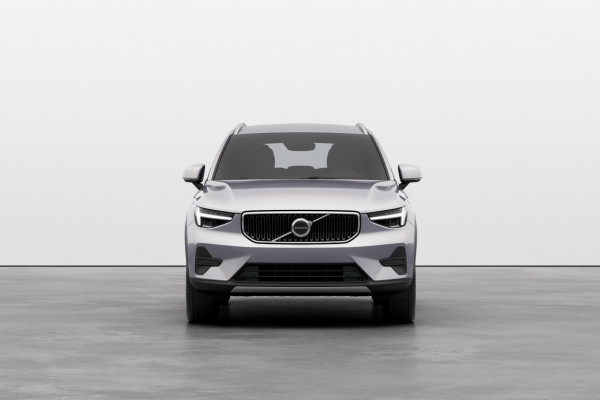 2024 Volvo XC40 XZ Plus B4 SUV Image 6