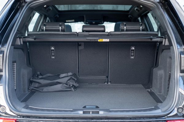 2024 Land Rover Discovery Sport L550 P300e Dynamic SE SUV image 18