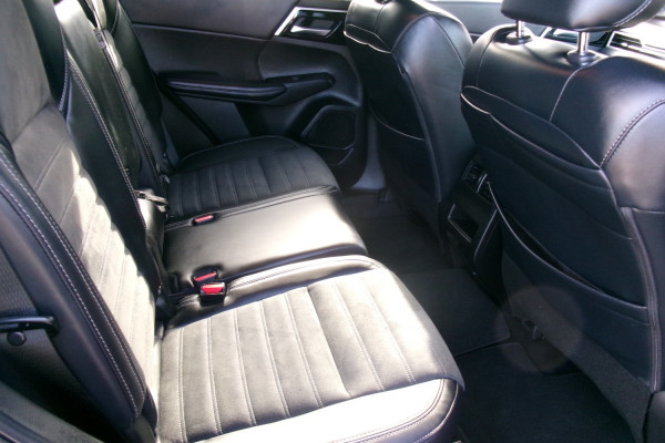 2023 MY24 Mitsubishi Outlander ZM Black Edition SUV Image 11
