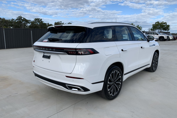 2025 Jaecoo J8 Track Wagon Image 7