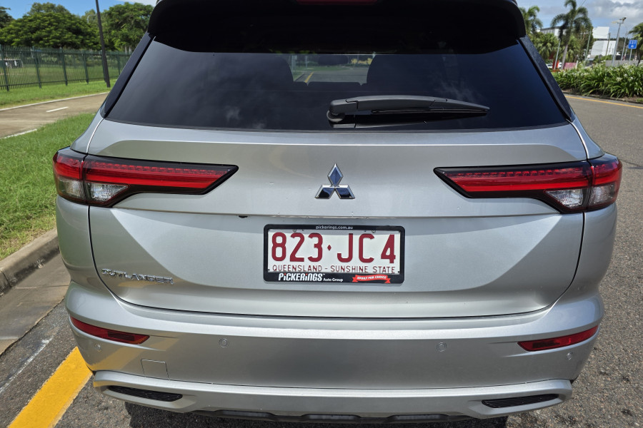 2023 MY24 Mitsubishi Outlander ZM LS SUV Image 6