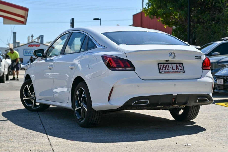 2024 MG MG5 AP32 Essence Sedan Image 2
