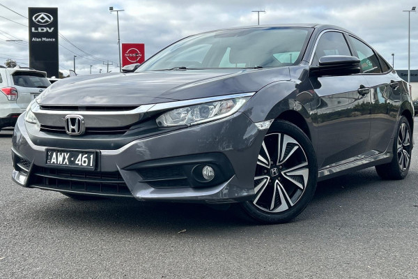 2018 Honda Civic 10th Gen VTi-L Sedan Image 4