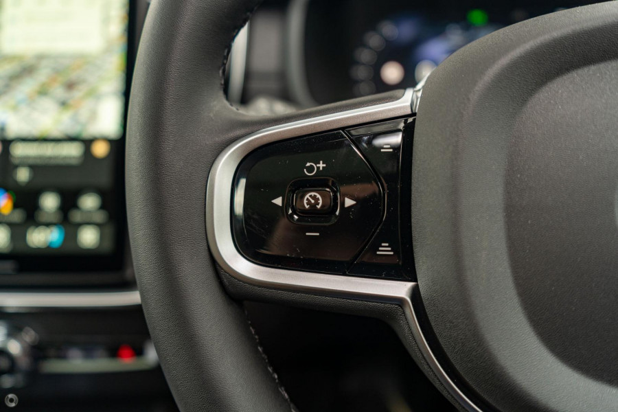 2026 Volvo XC90 L Series Ultra B5 Dark SUV Image 13
