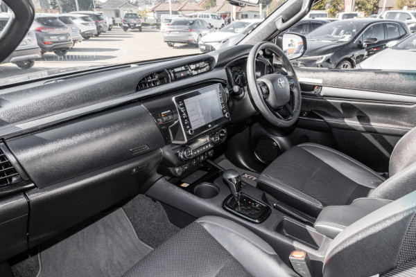 2025 Toyota HiLux GUN126R Rogue 48V Ute Image 8