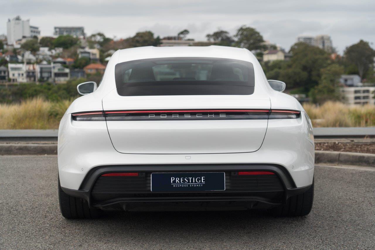 2021 Porsche Taycan 4S Coupe Image 5