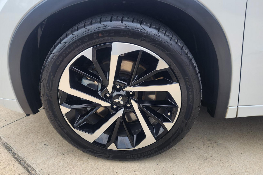 2023 Mitsubishi Outlander ZM Exceed Tourer SUV Image 31