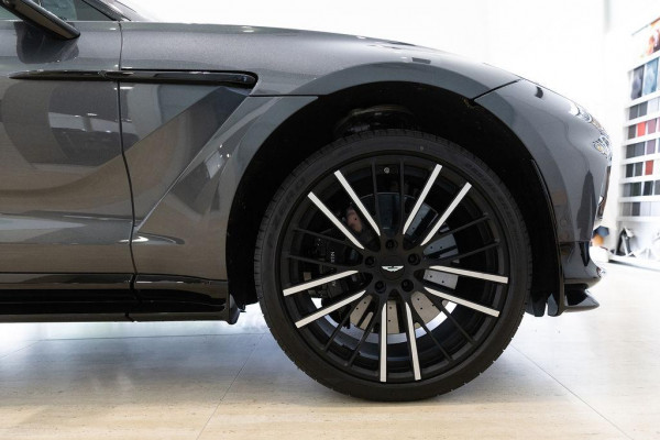 2025 MY26 Aston Martin DBX  707 SUV Image 28