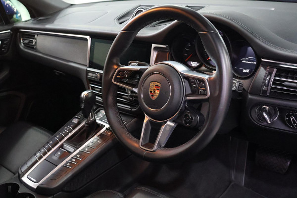 2020 Porsche Macan 95B GTS SUV image 14