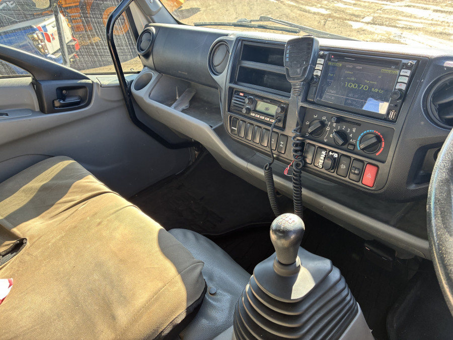 2018 Hino 300 Tray Dropside Image 8