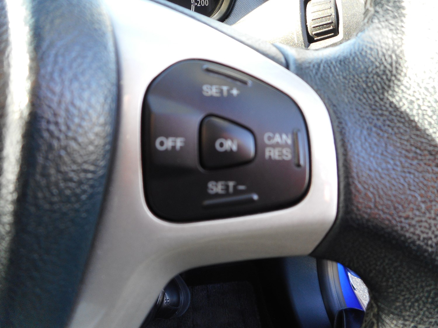 2012 Ford Fiesta WT LX Hatchback Image 19