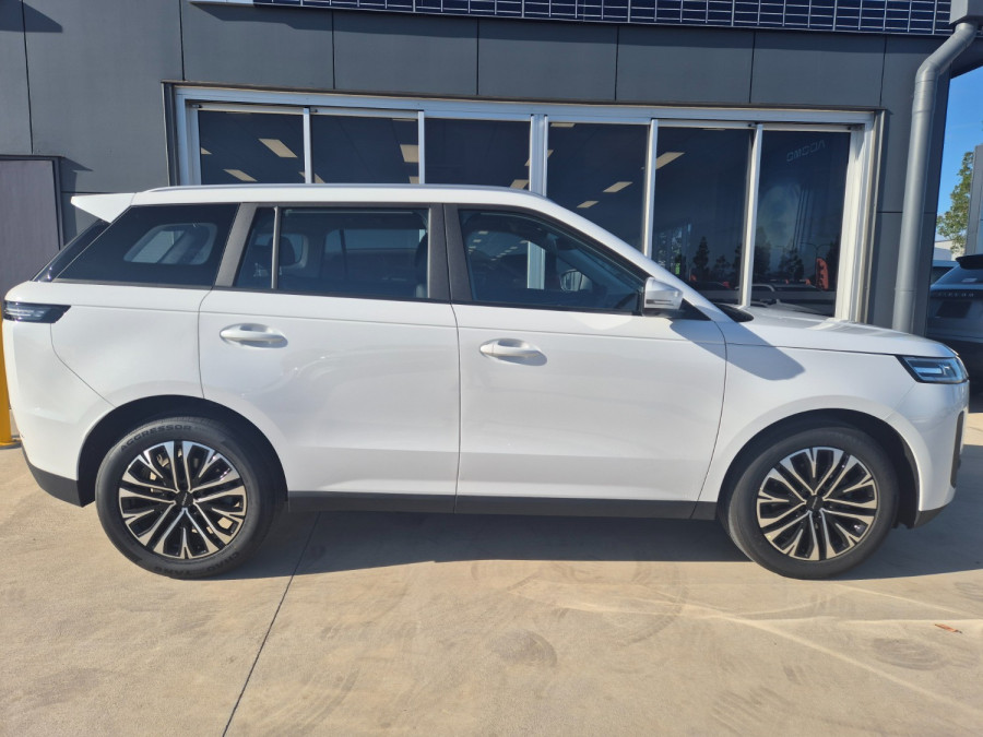 2026 Jaecoo J5  Summit SUV Image 18