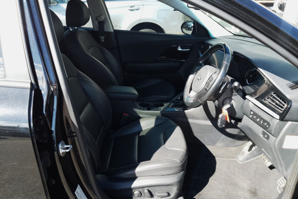 2021 Kia Niro DE Hybrid Sport SUV Image 19