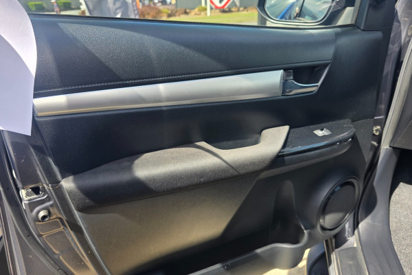 2023 Toyota HiLux GUN126R SR5 Ute Image 38