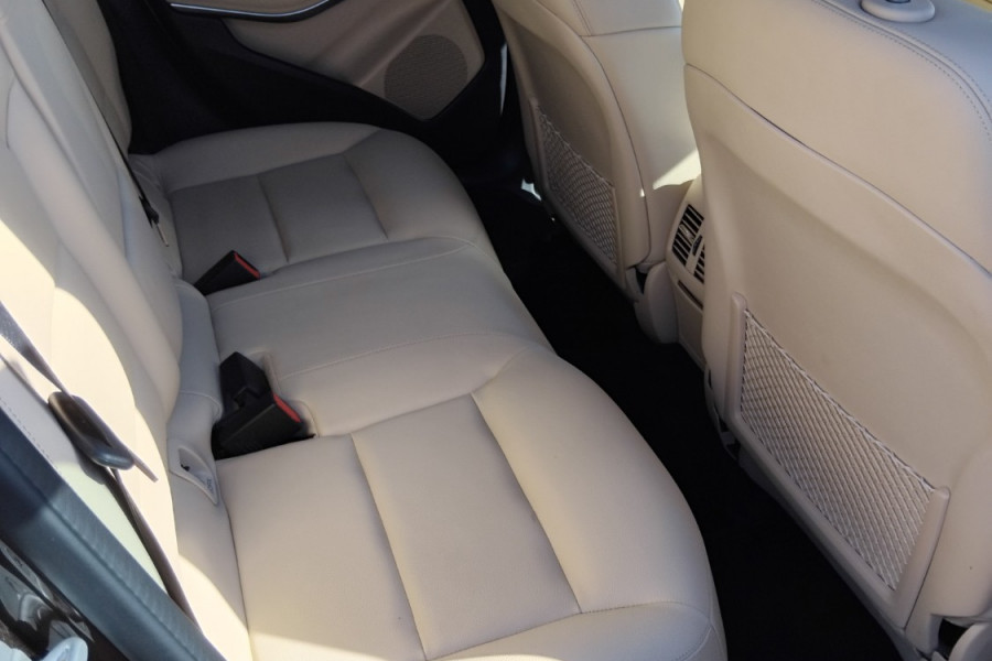 2017 Mercedes-Benz GLA-Class X156 GLA220 d SUV Image 10