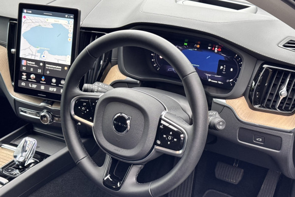 2026 Volvo XC60 UZ Plus B5 SUV Image 3