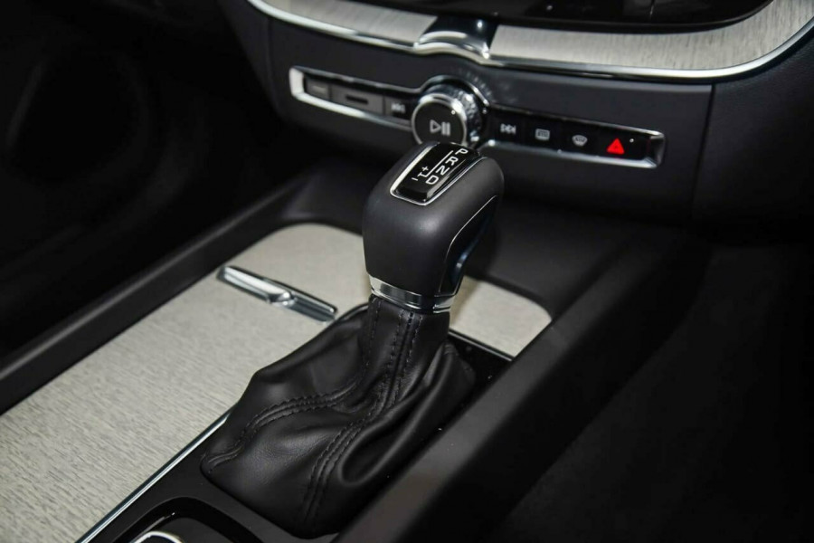 2019 MY20 Volvo XC60 UZ D4 Inscription Suv Image 21