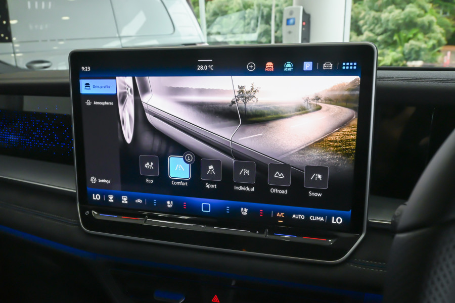 2025 Volkswagen Tayron R4 195TSI R-Line SUV