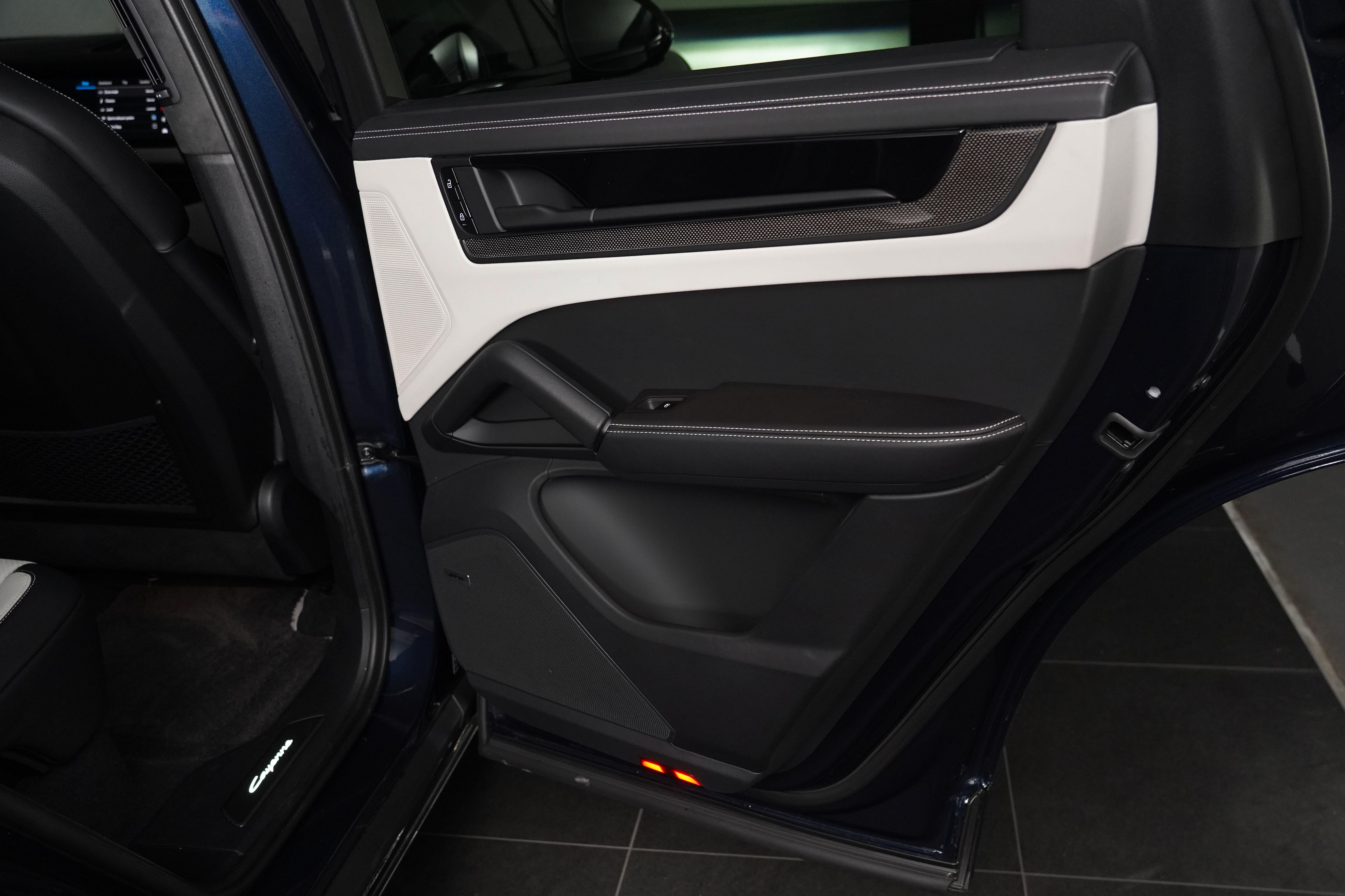 2024 Porsche Cayenne GTS SUV Image 52
