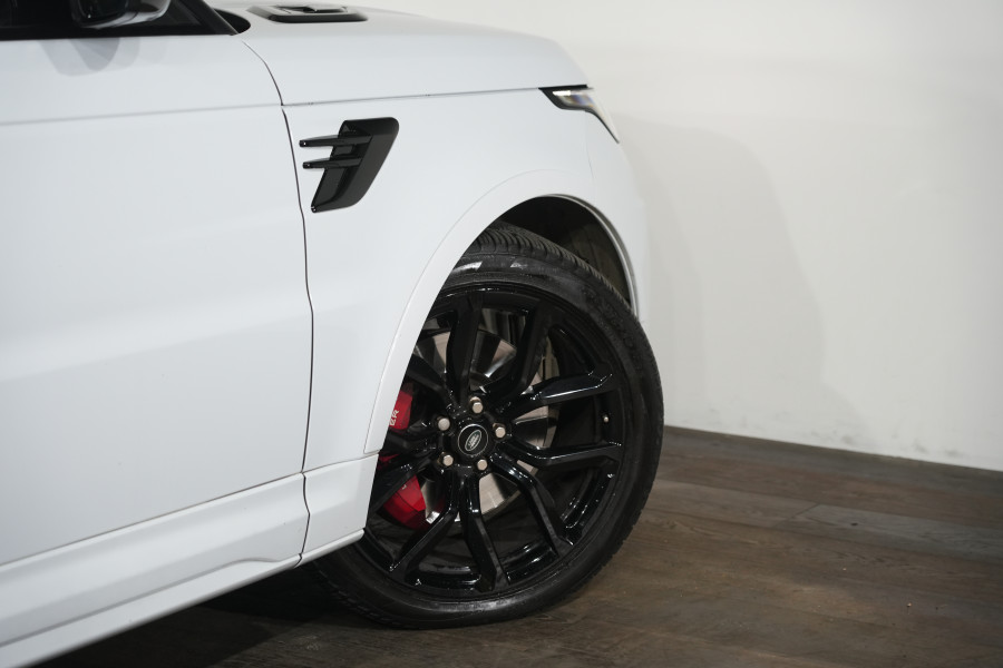 2021 Land Rover Range Rover Sport P575 SVR SUV Image 10