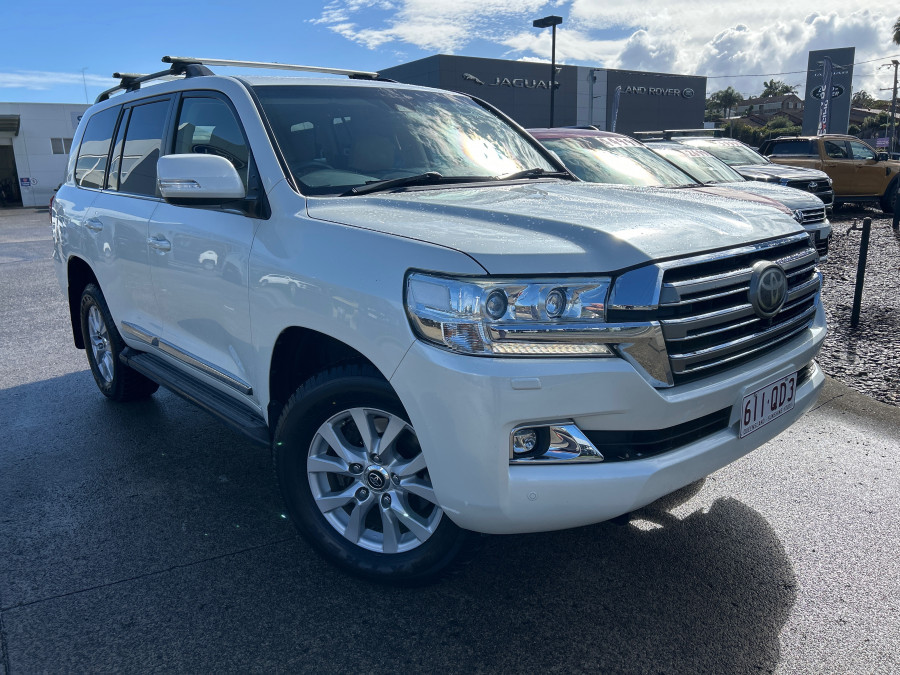 2016 Toyota LandCruiser VDJ200R Sahara SUV Image 1