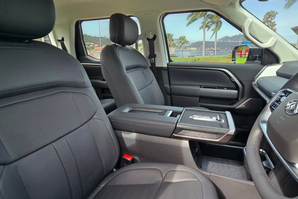 2025 LDV Terron 9 EKK1C Evolve Ute Image 2