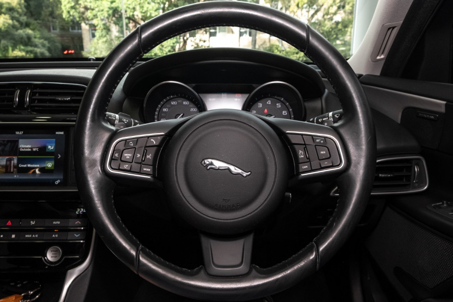 2015 MY16 Jaguar XE X760 Prestige Saloon Image 10