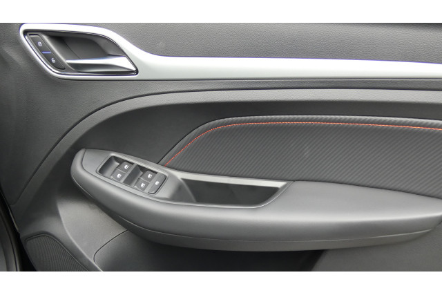 2024 MG ZST S13 ESSENCE SUV Image 12