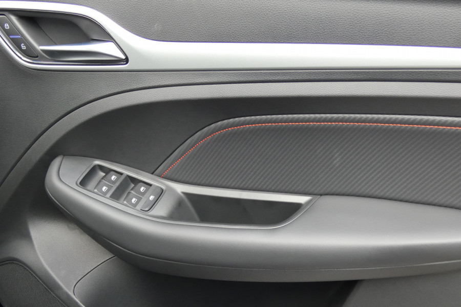 2024 MG ZST S13 ESSENCE SUV Image 12