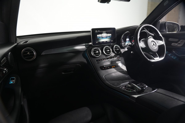 2017 Mercedes-Benz GLC-Class 350d SUV image 12