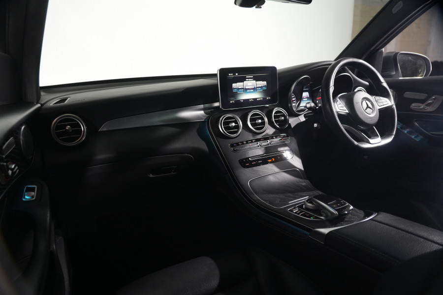 2017 Mercedes-Benz GLC-Class 350d SUV Image 12