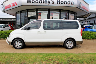 2009 Hyundai Imax TQ-W Wagon Image 5