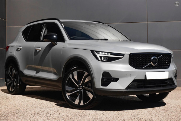 2024 MY25 Volvo XC40  Ultra B4 Dark SUV