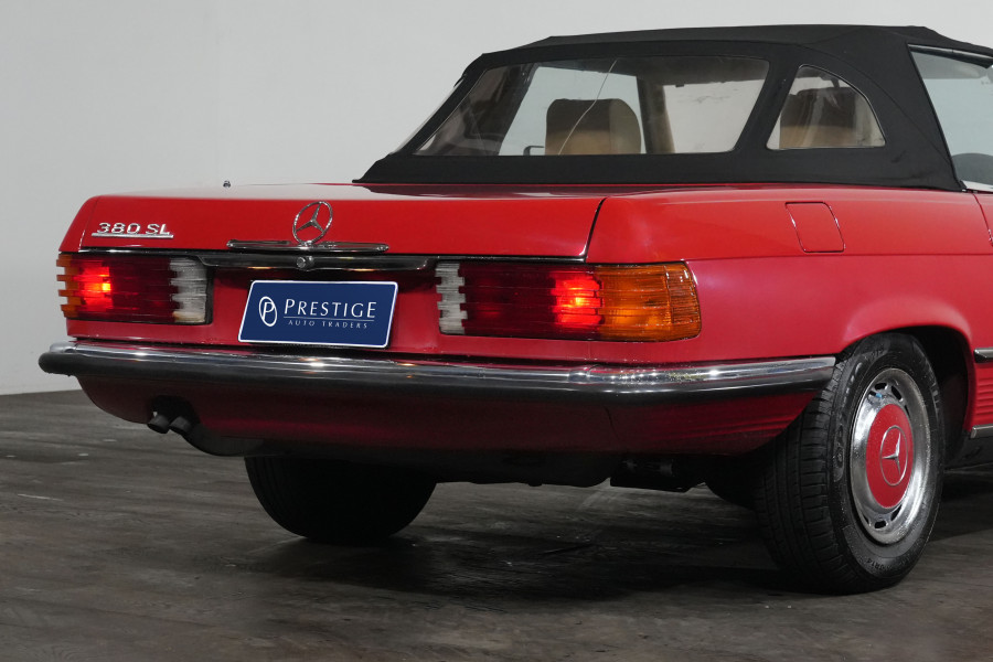1983 Mercedes-Benz 380 Sl Convertible Image 8
