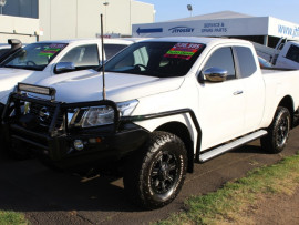 Nissan Navara ST D23
