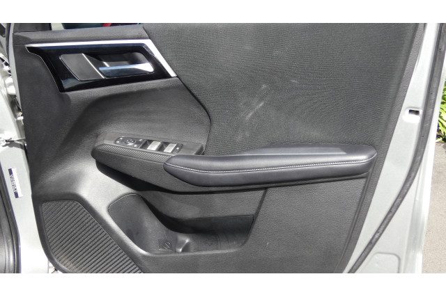 2022 MY22.5 Mitsubishi Outlander ZM MY22.5 ES 7 SEAT 2WD SUV Image 18