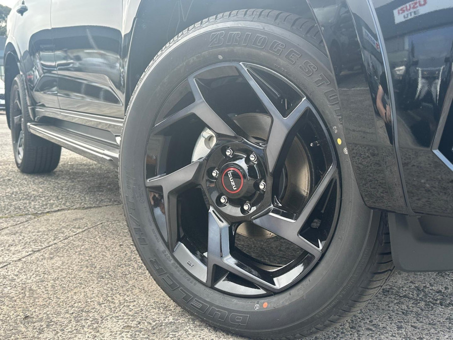 2026 MY25.5 Isuzu MU-X RJ X-TERRAIN SUV Image 5