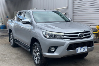 Toyota HiLux SR5 GUN126R