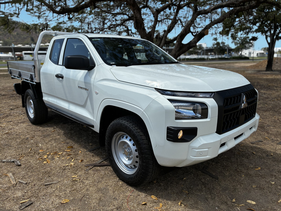 2026 Mitsubishi Triton MV  GLX Cab Chassis Image 1